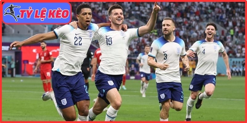 Tuyển Anh cạnh tranh khốc liệt từng vị trí