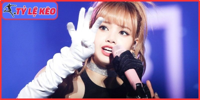 Lisa nối tiếp dấu ấn lịch sử của Jung Kook